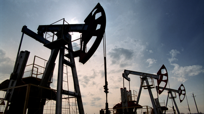 Цены на нефть резко упали впервые с 27 марта