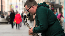 Играть по-новому: в Петербурге ввели правила для уличных музыкантов