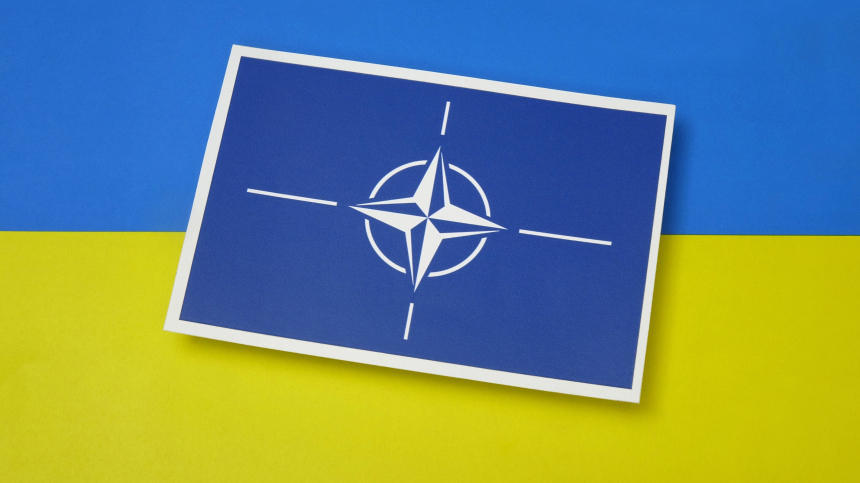 «Мы — реалисты»: Зеленский потребовал четкого сигнала о вступлении Украины в НАТО