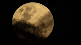 Небесное шоу: россияне смогут наблюдать полутеневое лунное затмение 5 мая