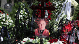 «Он этого хотел»: Никас Сафронов призвал перезахоронить Вячеслава Зайцева
