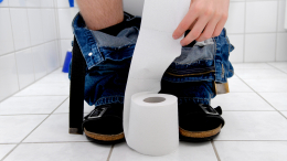 «Инфекции и другие проблемы»: почему нельзя терпеть, когда хочется в туалет