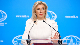 Захарова предрекла Украине поражение в СВО за отмену истории ВОВ
