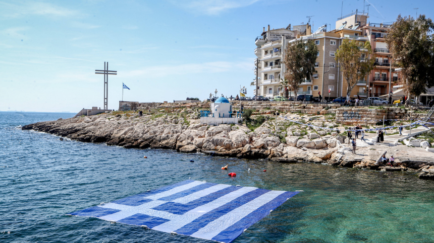 «Абсолютно банкрот»: экс-министр финансов Греции рассказал о положении страны