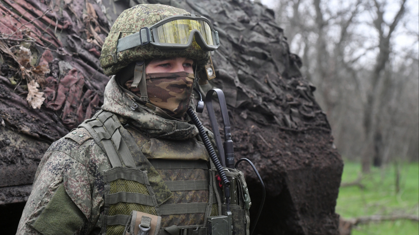 Не пройдут: как российские бойцы уничтожают технику ВСУ в районе Берестового