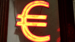 Больше не тренд: доля евро сократилась до минимума в международных платежах