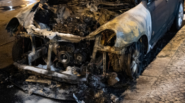 Не заметил фуру: людей чудом спасли из горящего авто после ДТП в Ярославской области