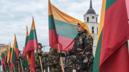 Никаких выборов и военное положение: чем грозит отставка правительства Литвы