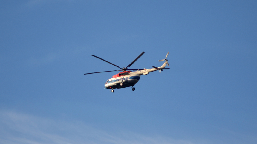 Вертолет МЧС совершил аварийную посадку в аэропорту Магадана
