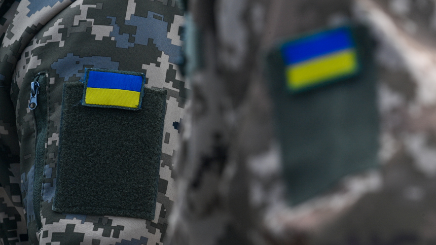 «До последнего украинца»: что Запад требует от Киева в ответ на поставки оружия