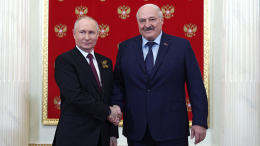 Лукашенко поблагодарил Путина за решение разместить ядерное оружие в Белоруссии