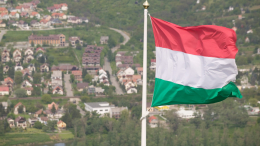 «Очень опасно»: Венгрия не поддержала санкции против китайских компаний