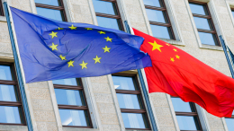 «Съест любого»: получится ли у европейцев сократить экономические связи с Китаем