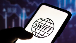 МИД России потребовал подключить Россельхозбанк к SWIFT