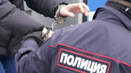 Мужчина надругался над десятилетней девочкой в подъезде дома в Москве