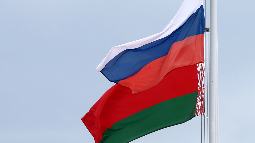 «Дрожат от страха»: союз России и Белоруссии может стать конкурентом НАТО