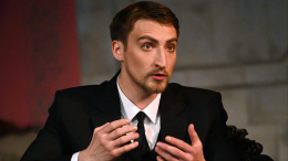 «Боится каждый»: Павел Устинов пожурил коллег за нежелание выступать в зоне СВО