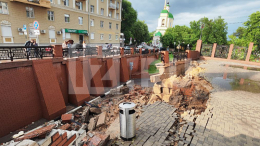 В Воронеже из-за ливня рухнула подпорная стена у исторического Каменного моста