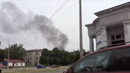 Огромные столбы дыма: ВСУ обстреляли центр Луганска из Storm Shadow
