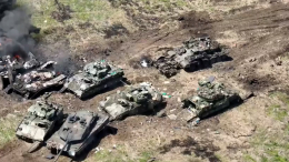 Минобороны показало кадры с «кладбищем» из Leopard-2 и Bradley