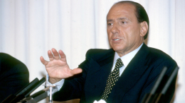 Путин тепло высказался о Берлускони: «Он был человеком необычным»