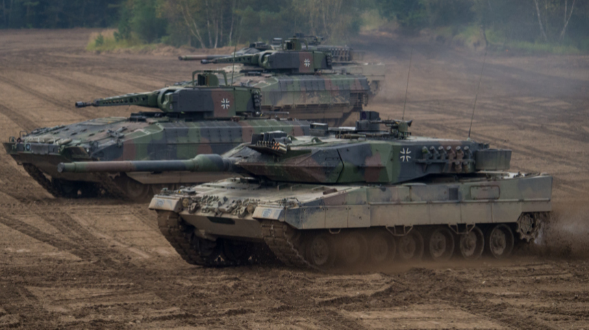 В Минобороны ФРГ заявили о невозможности замены потерянных Киевом танков Leopard
