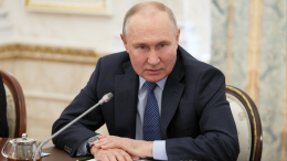 «Меняется сознание»: Путин рассказал, как его вертолет попал под обстрел