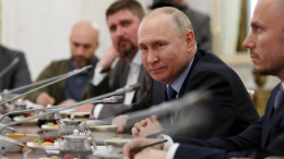 За одним столом: о чем Путин пообщался с военкорами