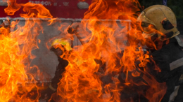 Ребенок погиб при пожаре на даче в Новосибирске