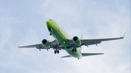 Летевший из Москвы в Сочи самолет совершил вынужденную посадку в Саратове