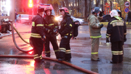 Крупный пожар произошел на территории лакокрасочного предприятия в Ярославле
