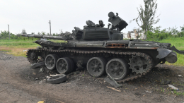 Минобороны показало, как вертолеты Ка-52 уничтожают украинскую бронетехнику