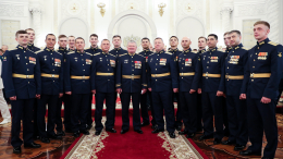 Путин дал напутственное слово выпускникам военных вузов: «С Богом»