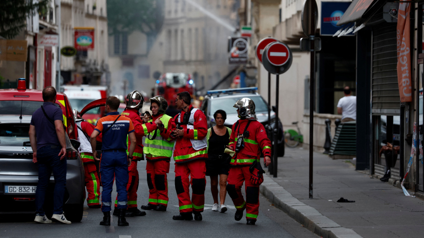 Здание полностью обрушилось при взрыве в Париже