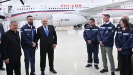 «Boeing отдыхает!» — Мишустин осмотрел самолет Ту-214