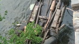 УАЗ съехал с моста в реку в Бурятии, три человека погибли
