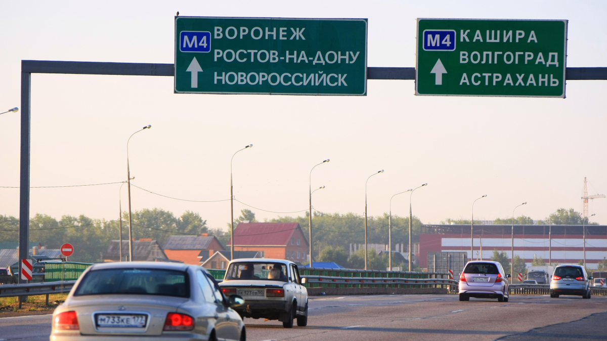 Почему по трассе М-4 Дон движется колонна военной техники