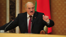 «Останемся под обломками»: Лукашенко предупредил о последствиях разрушения России