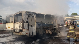 Пять автобусов пострадали от сильного пожара в Нижегородской области
