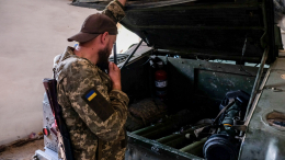 В офисе Зеленского признали нехватку боеприпасов у ВСУ и превосходящие силы РФ