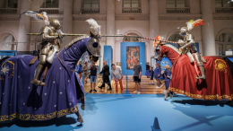 В Эрмитаже открылась выставка «Цари и рыцари. Роман со Средневековьем»