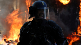Сгоревшие авто и тысячи задержанных: что творится в неспокойной Франции