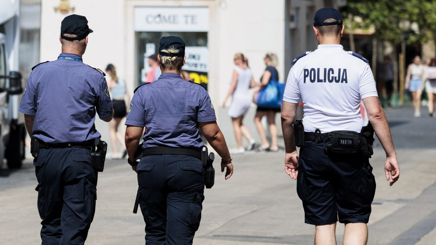 В Хорватии неизвестный открыл стрельбу по людям на улице
