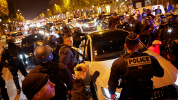 «Бон шанс!» — Захарова ответила на призыв полиции решать беспорядки во Франции силой