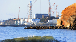 Полтысячи олимпийских бассейнов: грязную воду с «Фукусимы» планируют сбросить в океан