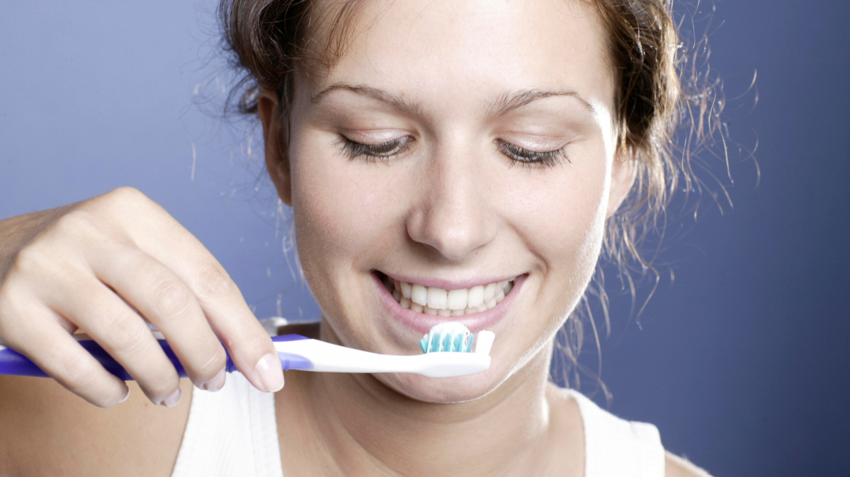 Зубная паста со фтором: вред или польза? - Стоматологический блог PRIMED