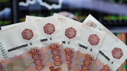«Безопасно хранить»: во что вложить рубли на фоне валютных колебаний