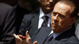 Не забыл про «подругу»: кому досталось гигантское наследство Берлускони