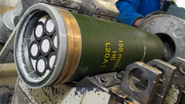 Опасны и запрещены: что известно о направляемых на Украину кассетных боеприпасах
