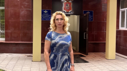 Облитая зеленкой адвокат Елена Пономарева получила ожог глаз